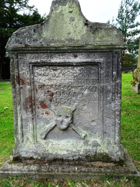 Damhead_Old Pentland Cemetery (18)